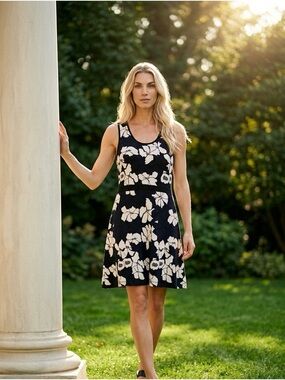 Ann Taylor Floral Dress XL Black White Navy Sleeveless Fit & Flare Work